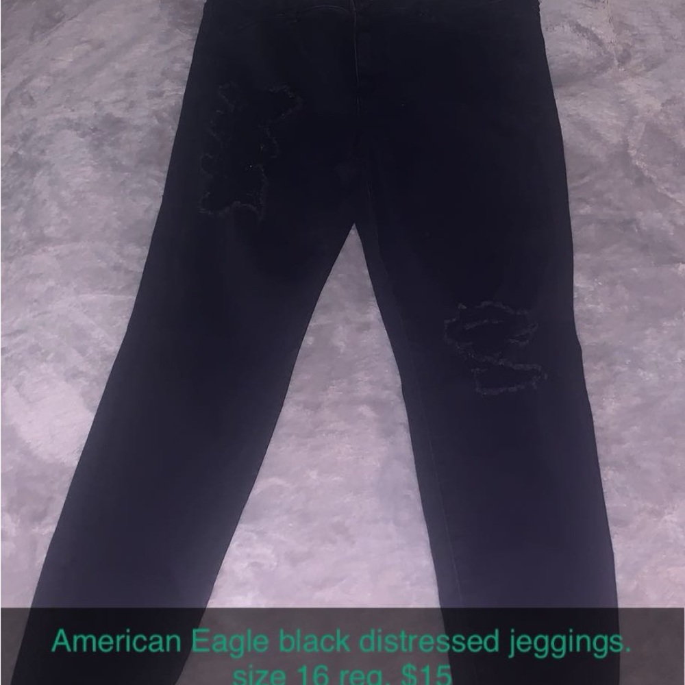American Eagle Black Distressed Jeggings